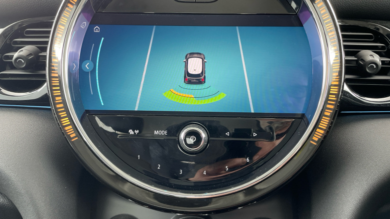 MINI Hatchback 1.5 Cooper Classic 3dr Auto [Comfort Pack] Petrol Hatchback